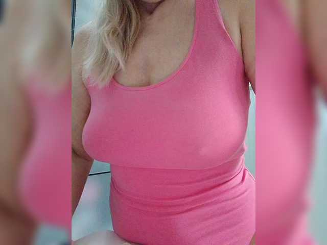 Tata42's BongaCams show and profile