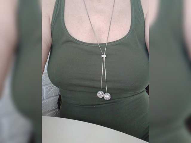 Tata42's BongaCams show and profile