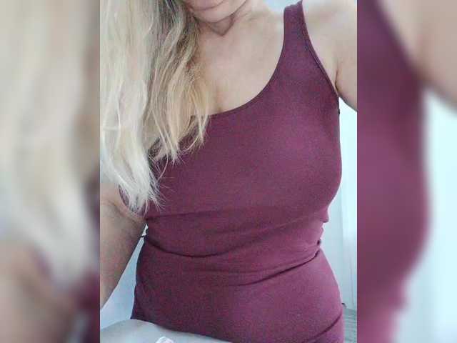 Tata42's BongaCams show and profile