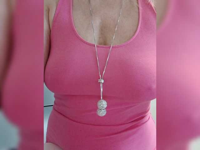 Tata42's BongaCams show and profile