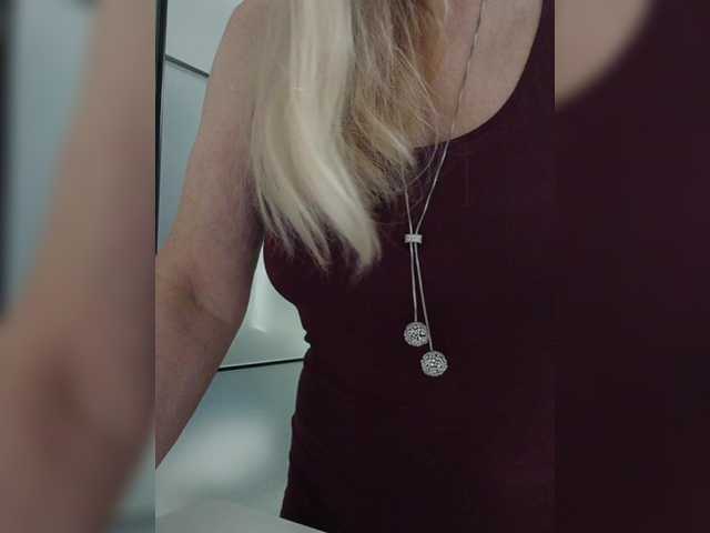 Tata42's BongaCams show and profile