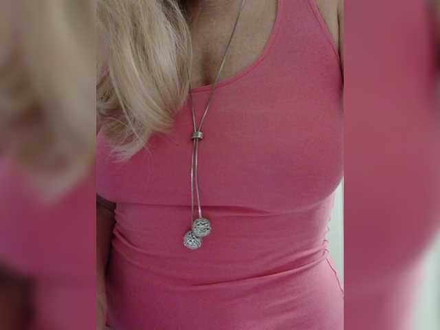 Tata42's BongaCams show and profile