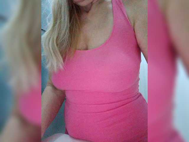 Tata42's BongaCams show and profile