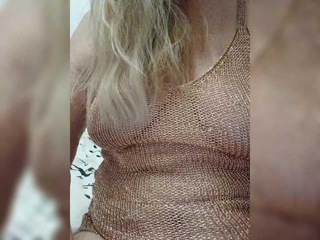 Tata42's BongaCams show and profile