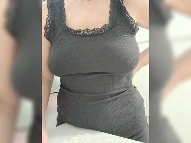 Tata42's BongaCams show and profile