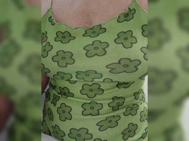 Tata42's BongaCams show and profile