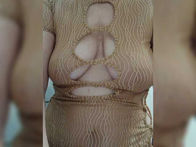 Tata42's BongaCams show and profile