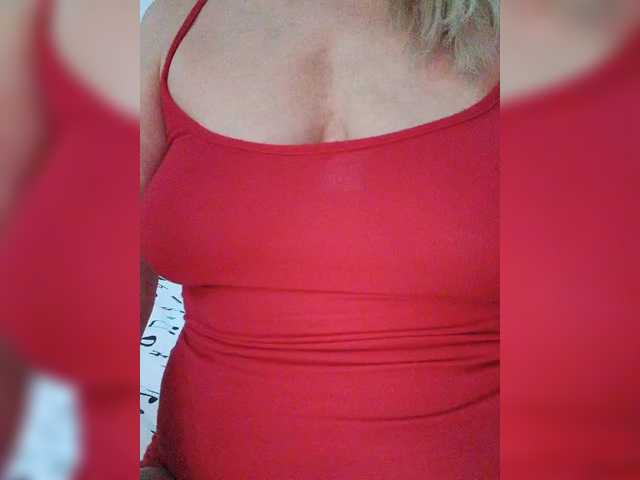 Tata42's BongaCams show and profile