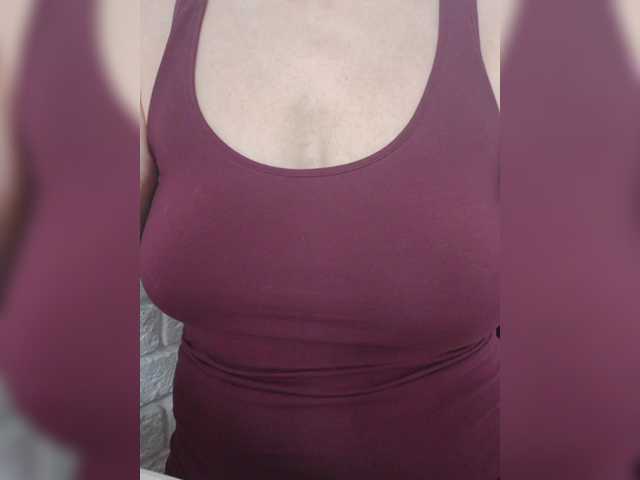 Tata42's BongaCams show and profile