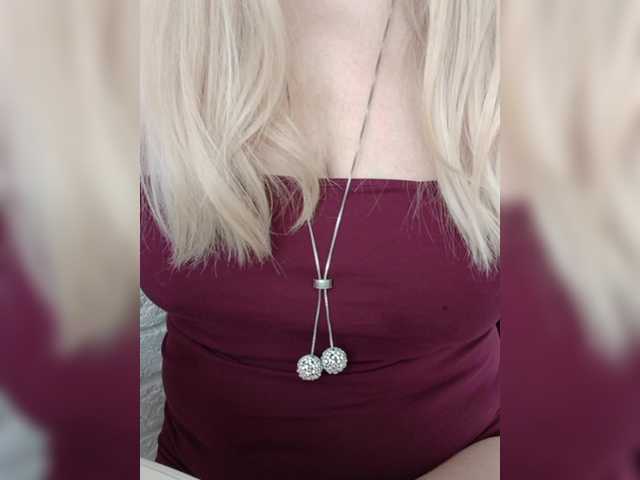 Tata42's BongaCams show and profile