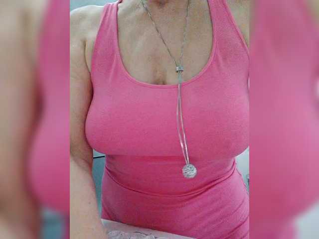 Tata42's BongaCams show and profile