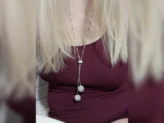 Tata42's BongaCams show and profile