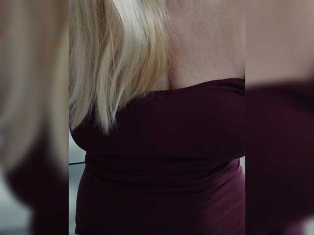 Tata42's BongaCams show and profile