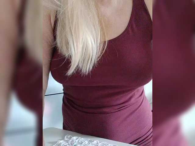 Tata42's BongaCams show and profile