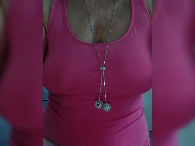 Tata42's BongaCams show and profile