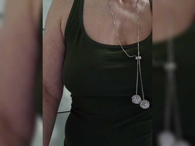 Tata42's BongaCams show and profile