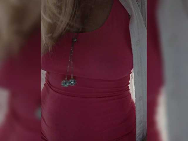 Tata42's BongaCams show and profile