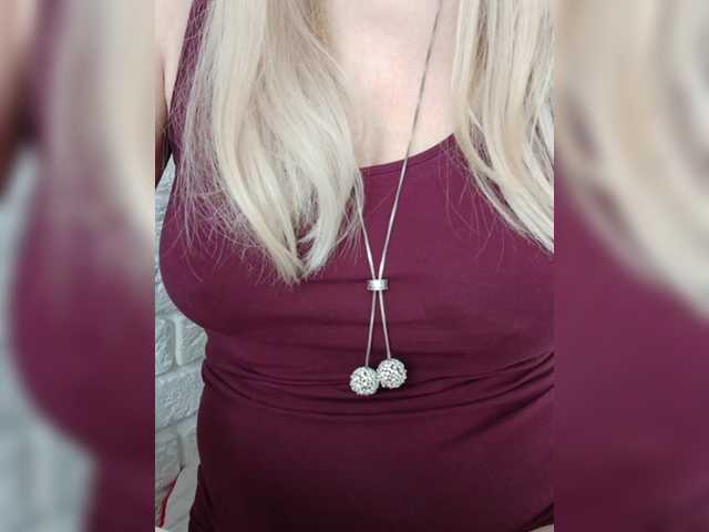 Tata42's BongaCams show and profile