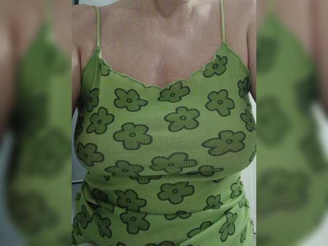 Tata42's BongaCams show and profile