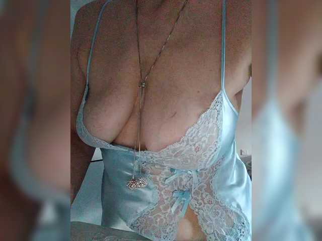 Tata42's BongaCams show and profile