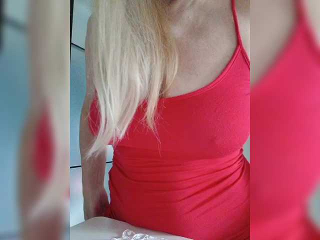 Tata42's BongaCams show and profile