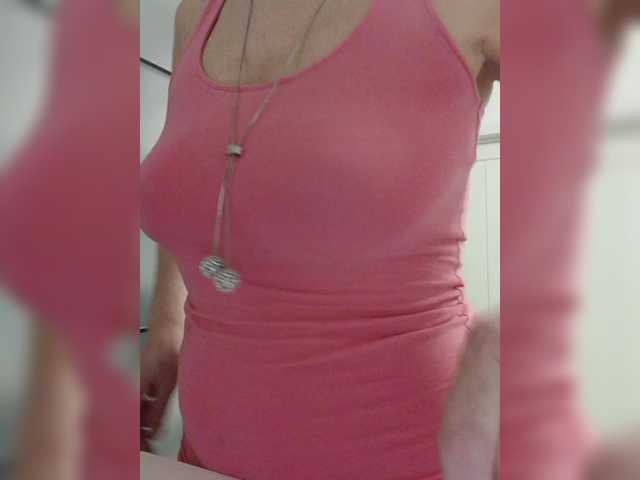 Tata42's BongaCams show and profile