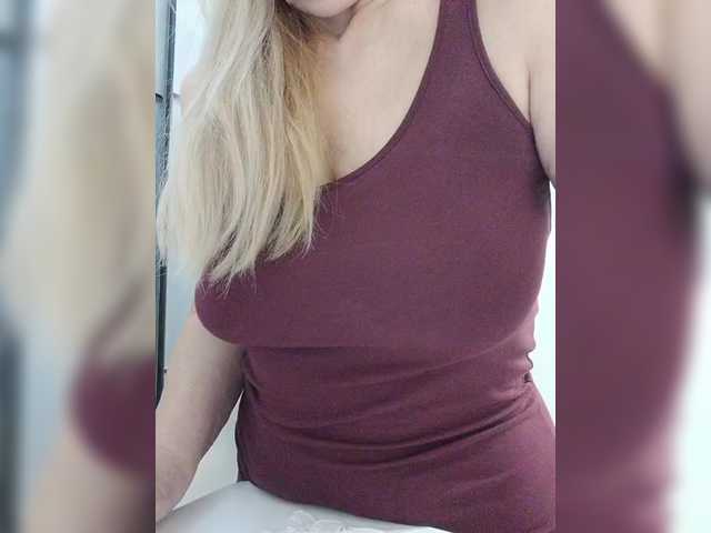 Tata42's BongaCams show and profile