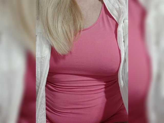 Tata42's BongaCams show and profile