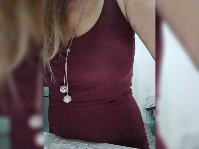 Tata42's BongaCams show and profile