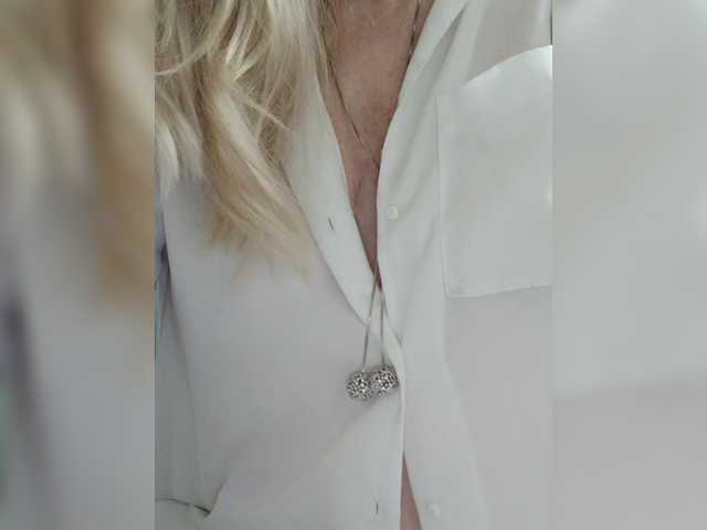 Tata42's BongaCams show and profile