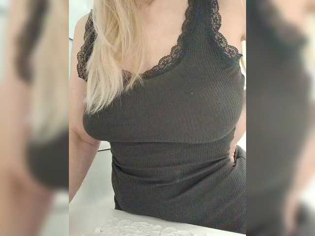 Tata42's BongaCams show and profile