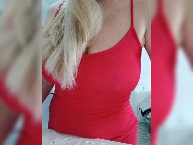 Tata42's BongaCams show and profile