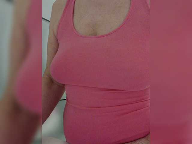 Tata42's BongaCams show and profile