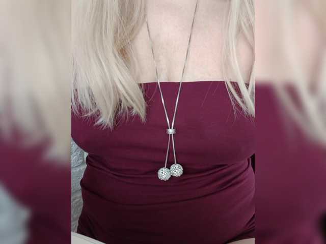 Tata42's BongaCams show and profile