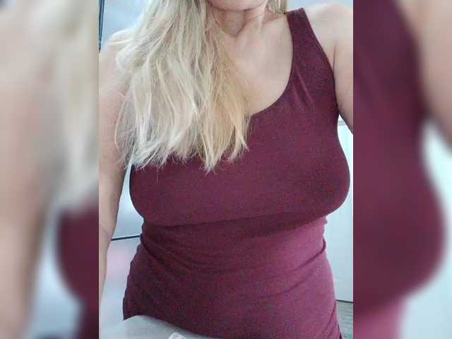 Tata42's BongaCams show and profile