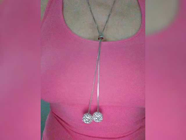 Tata42's BongaCams show and profile