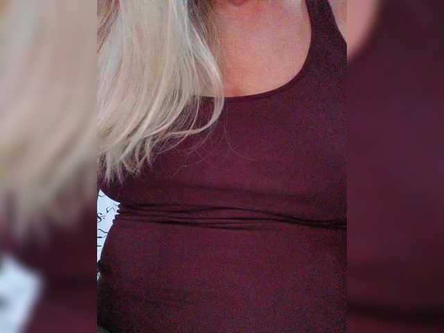 Tata42's BongaCams show and profile