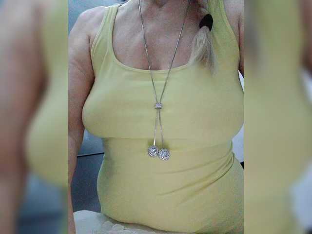 Tata42's BongaCams show and profile