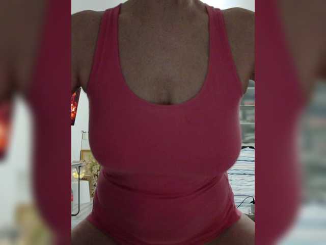 Tata42's BongaCams show and profile