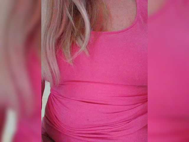 Tata42's BongaCams show and profile