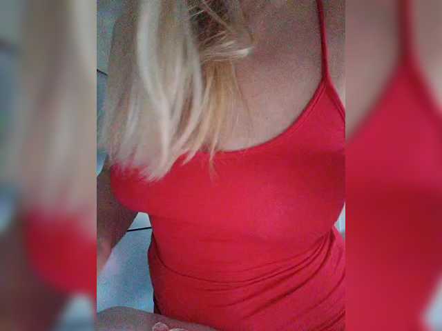 Tata42's BongaCams show and profile