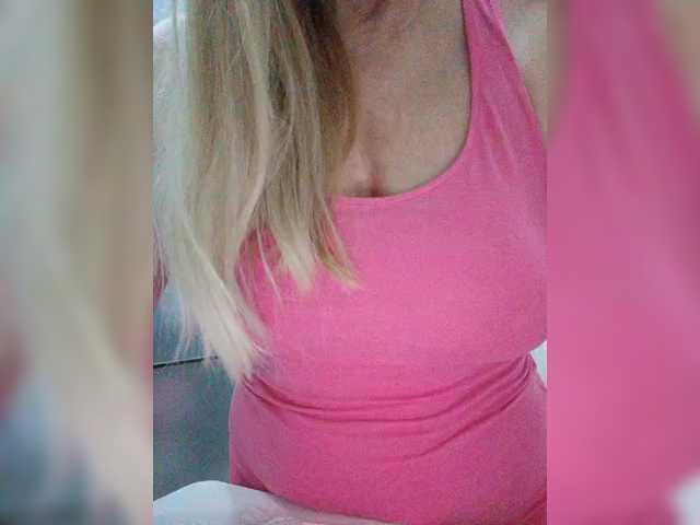 Tata42's BongaCams show and profile