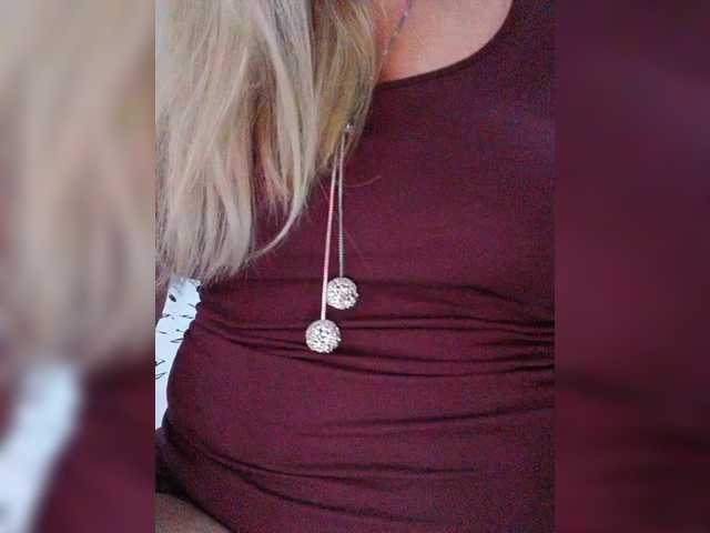 Tata42's BongaCams show and profile