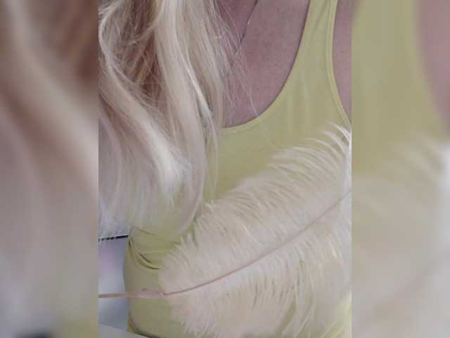 Tata42's BongaCams show and profile