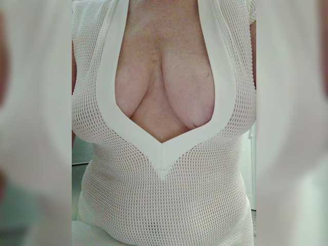 Tata42's BongaCams show and profile