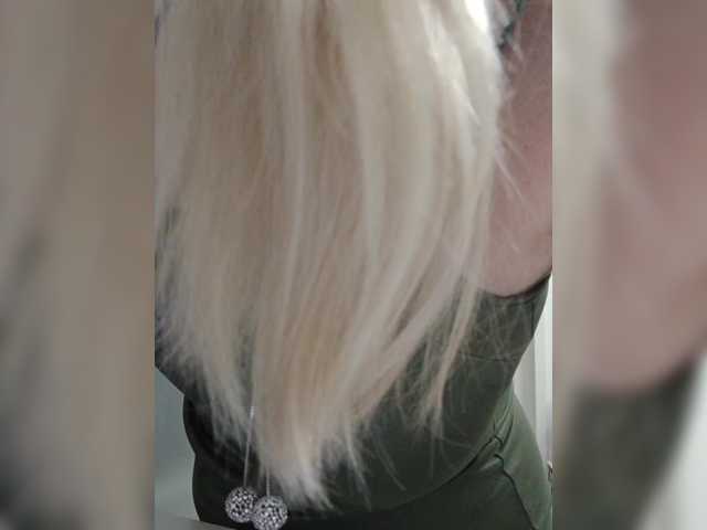 Tata42's BongaCams show and profile