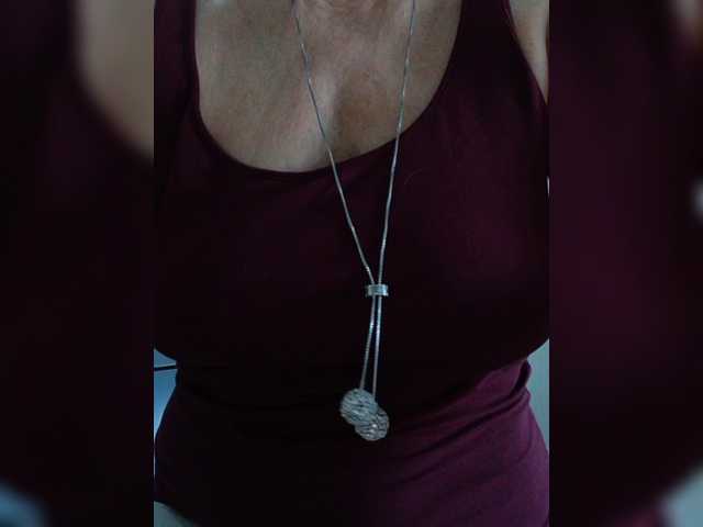 Tata42's BongaCams show and profile