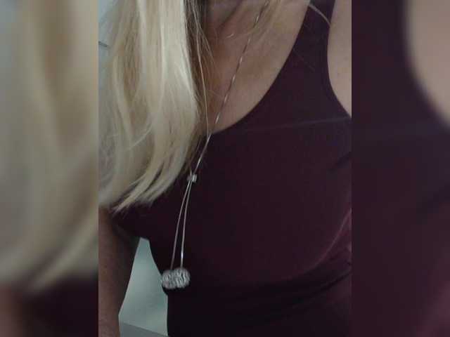 Tata42's BongaCams show and profile