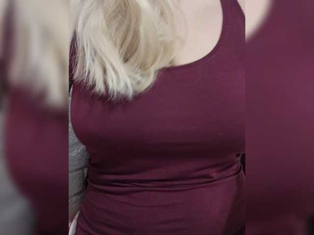 Tata42's BongaCams show and profile