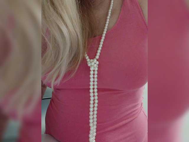 Tata42's BongaCams show and profile